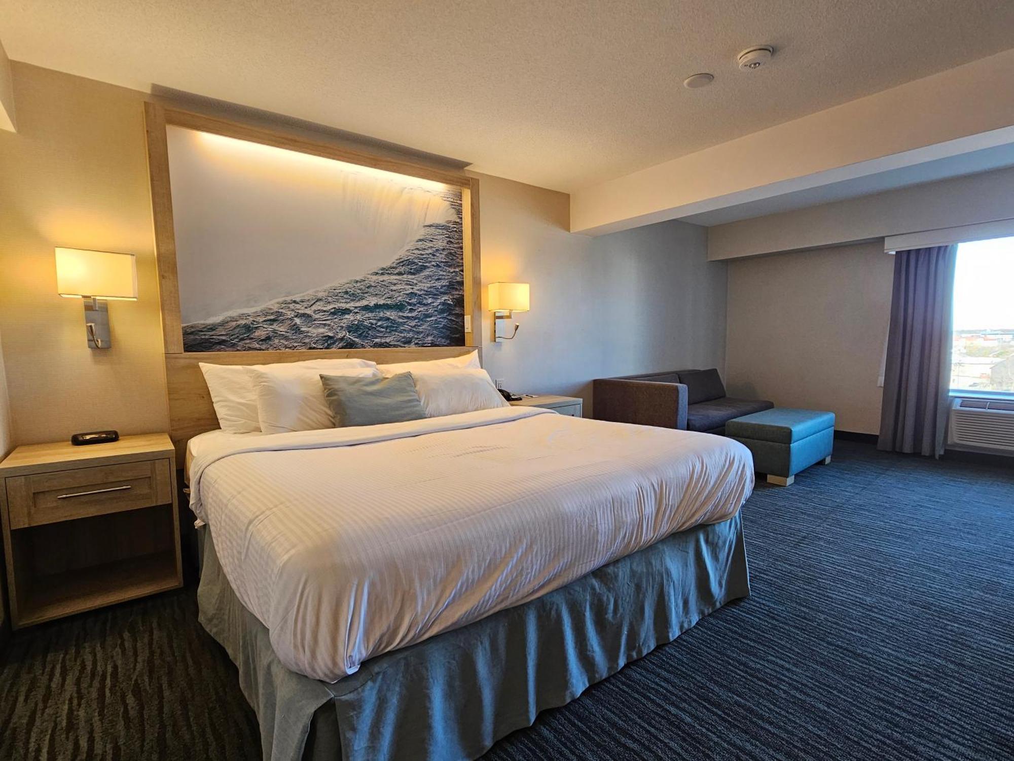 Vittoria & Hotel Niagara Falls