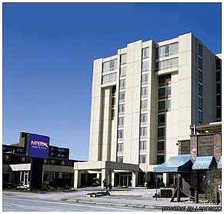 Vittoria & Hotel Niagara Falls
